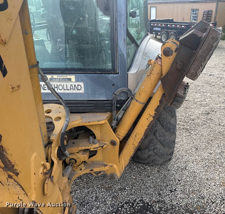 image for item EV1878 1998 New Holland 575E  backhoe