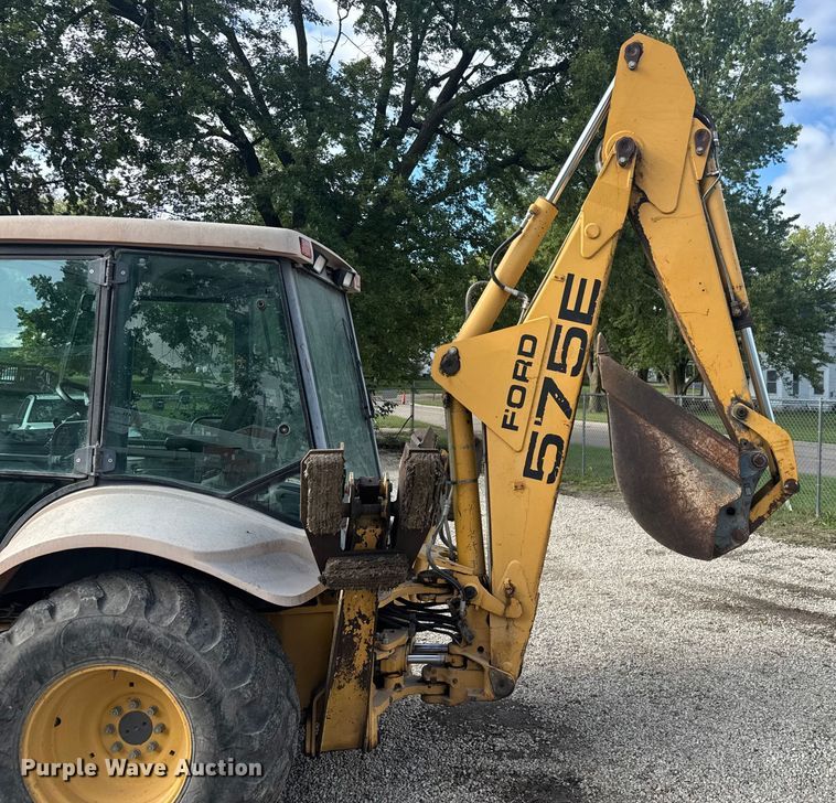 image for item EV1878 1998 New Holland 575E  backhoe