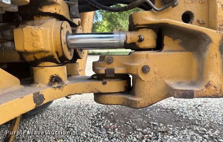 image for item EV1878 1998 New Holland 575E  backhoe