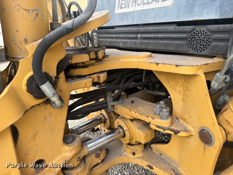 image for item EV1878 1998 New Holland 575E  backhoe