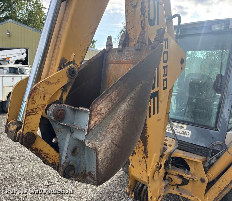 image for item EV1878 1998 New Holland 575E  backhoe