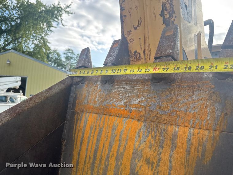 image for item EV1878 1998 New Holland 575E  backhoe