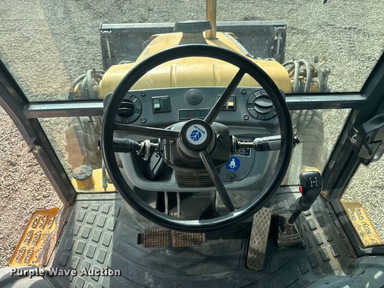 image for item EV1878 1998 New Holland 575E  backhoe