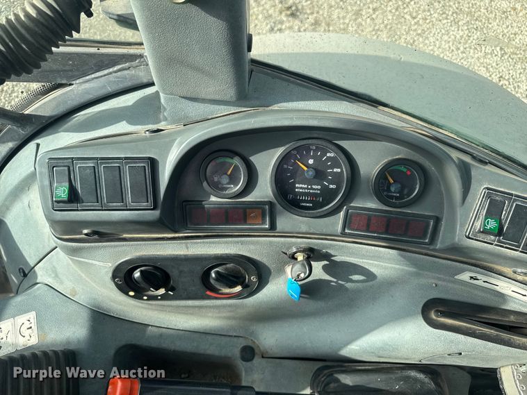 image for item EV1878 1998 New Holland 575E  backhoe