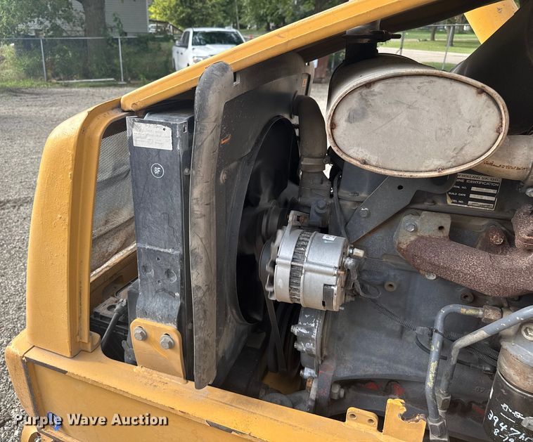 image for item EV1878 1998 New Holland 575E  backhoe