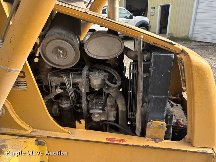 image for item EV1878 1998 New Holland 575E  backhoe