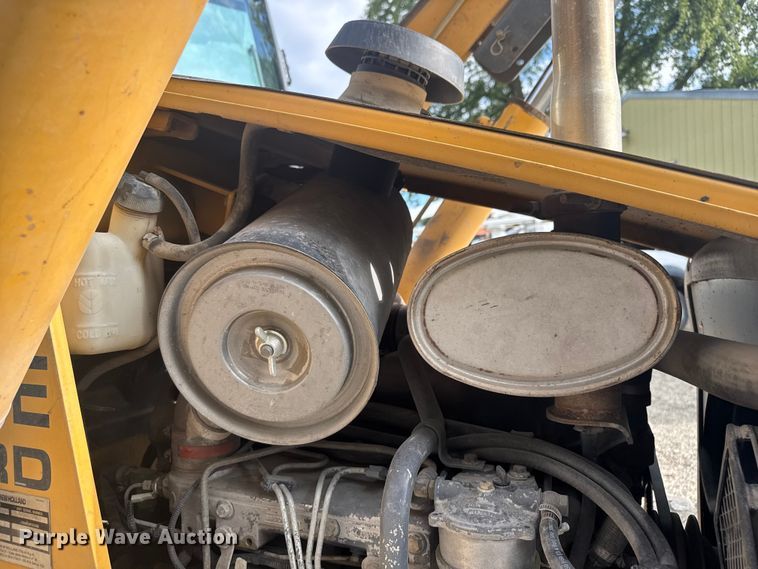 image for item EV1878 1998 New Holland 575E  backhoe