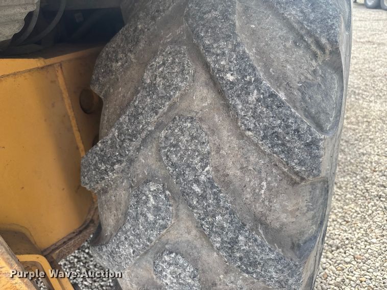 image for item EV1878 1998 New Holland 575E  backhoe