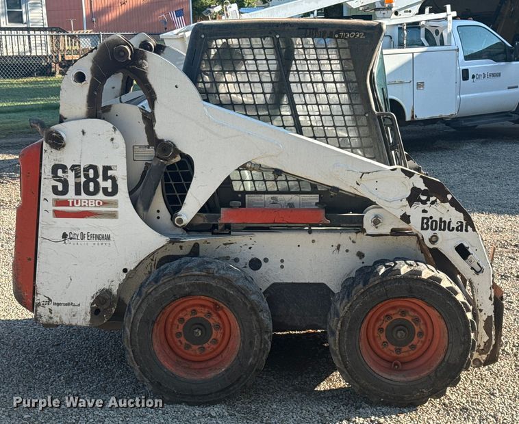 MINI CARGADOR SOBRE RUEDAS 2005 BOBCAT S185