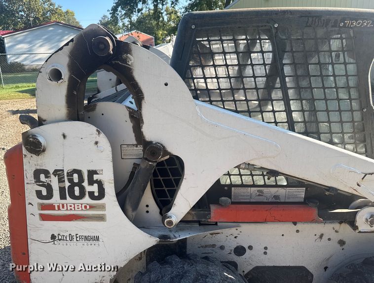 image for item EV1879 2005 Bobcat S185 skid steer loader