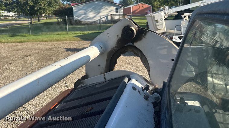 image for item EV1879 2005 Bobcat S185 skid steer loader