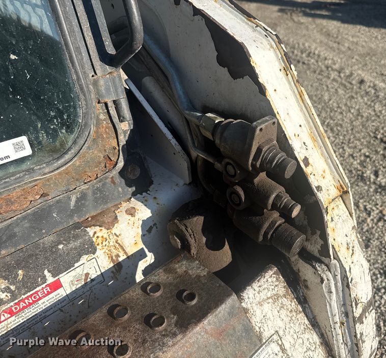 image for item EV1879 2005 Bobcat S185 skid steer loader