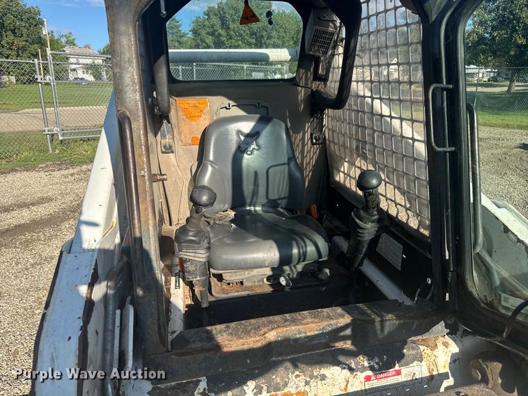 image for item EV1879 2005 Bobcat S185 skid steer loader