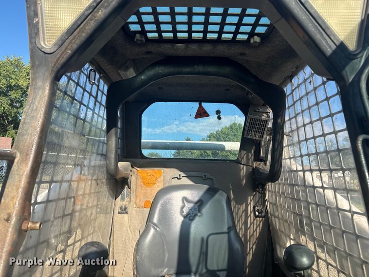 image for item EV1879 2005 Bobcat S185 skid steer loader