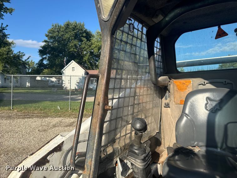 image for item EV1879 2005 Bobcat S185 skid steer loader