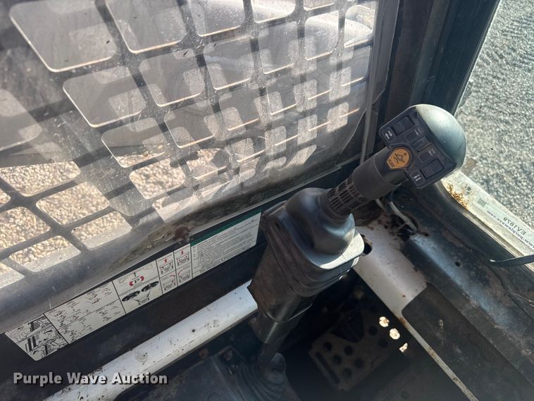 image for item EV1879 2005 Bobcat S185 skid steer loader