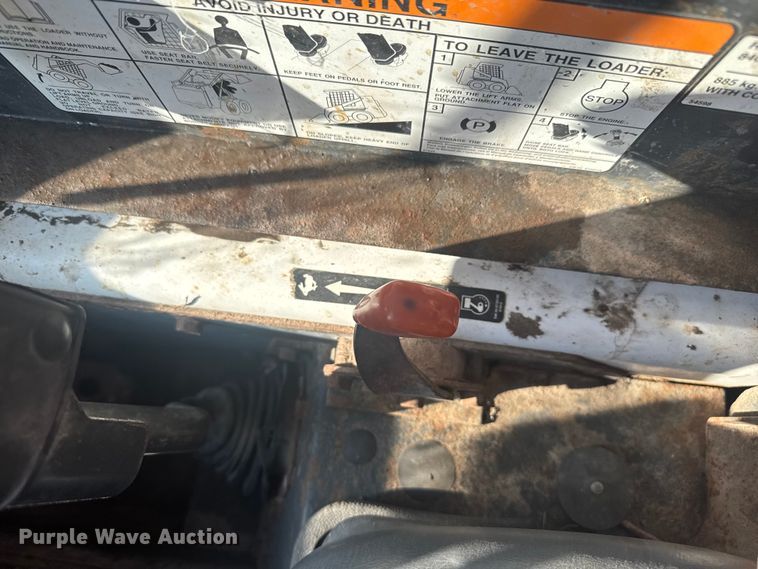 image for item EV1879 2005 Bobcat S185 skid steer loader