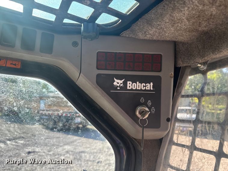 image for item EV1879 2005 Bobcat S185 skid steer loader