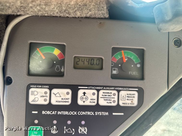 image for item EV1879 2005 Bobcat S185 skid steer loader