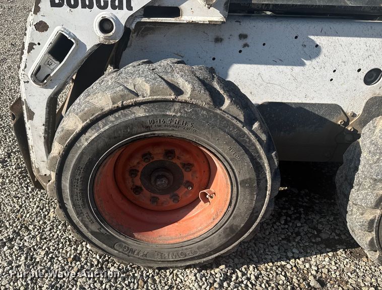 image for item EV1879 2005 Bobcat S185 skid steer loader