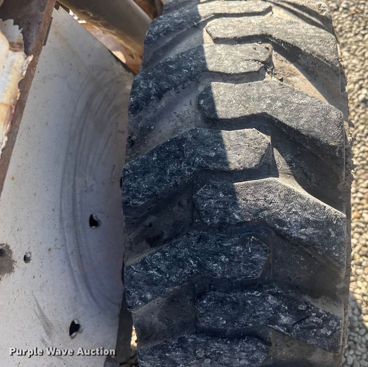 image for item EV1879 2005 Bobcat S185 skid steer loader