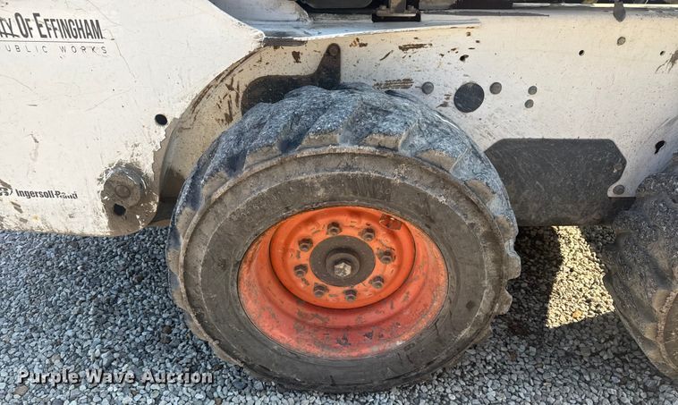 image for item EV1879 2005 Bobcat S185 skid steer loader