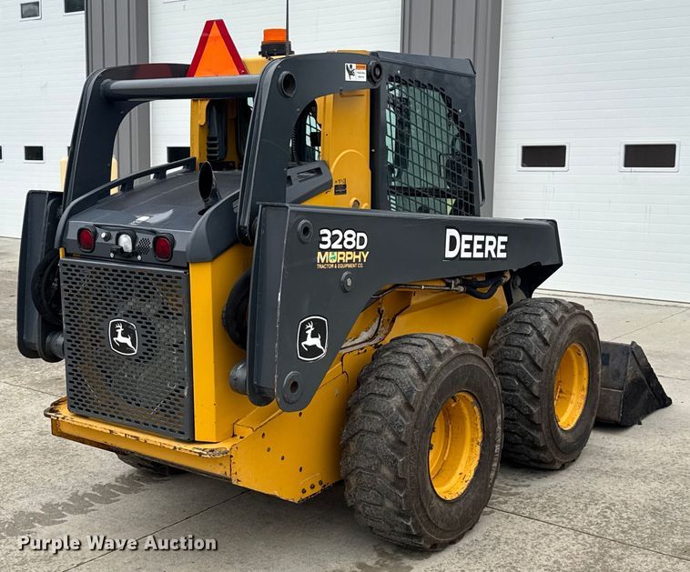 MINI CARGADOR SOBRE RUEDAS 2010 JOHN DEERE 328D