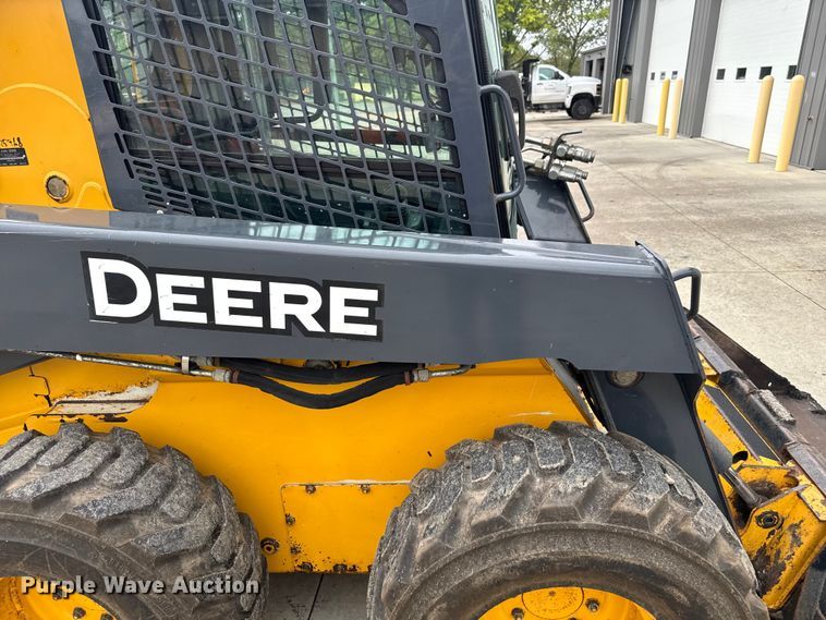 image for item EV1903 2010 John Deere 328D  skid steer loader