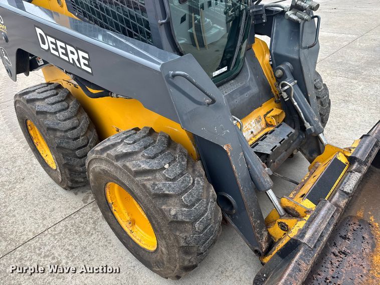 image for item EV1903 2010 John Deere 328D  skid steer loader