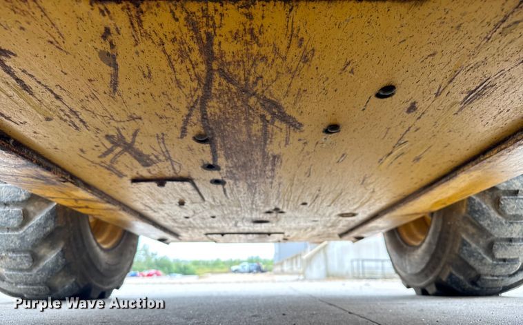 image for item EV1903 2010 John Deere 328D  skid steer loader