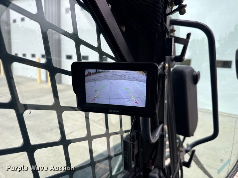 image for item EV1903 2010 John Deere 328D  skid steer loader