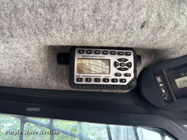 image for item EV1903 2010 John Deere 328D  skid steer loader