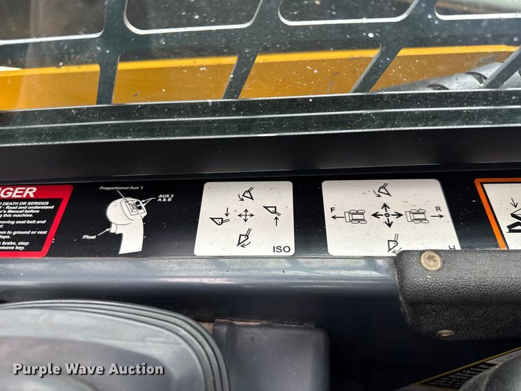 image for item EV1903 2010 John Deere 328D  skid steer loader