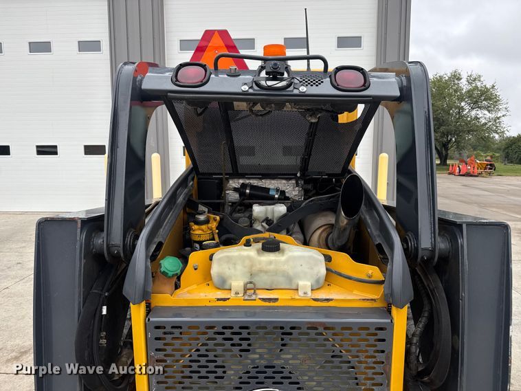 image for item EV1903 2010 John Deere 328D  skid steer loader