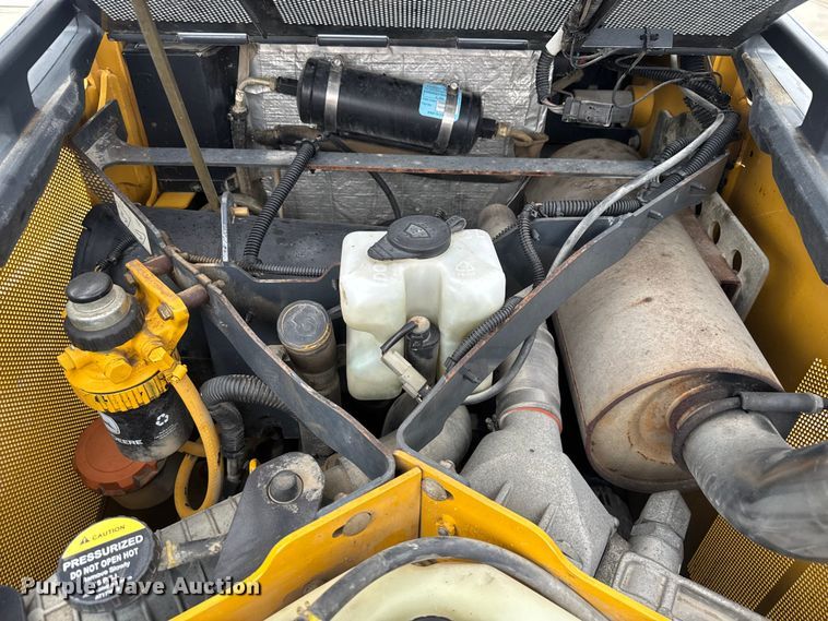 image for item EV1903 2010 John Deere 328D  skid steer loader