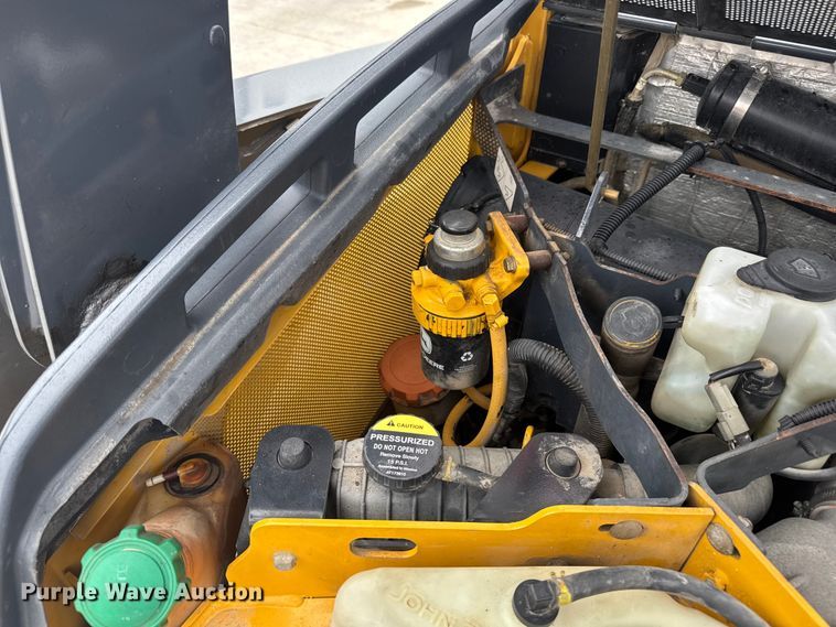 image for item EV1903 2010 John Deere 328D  skid steer loader