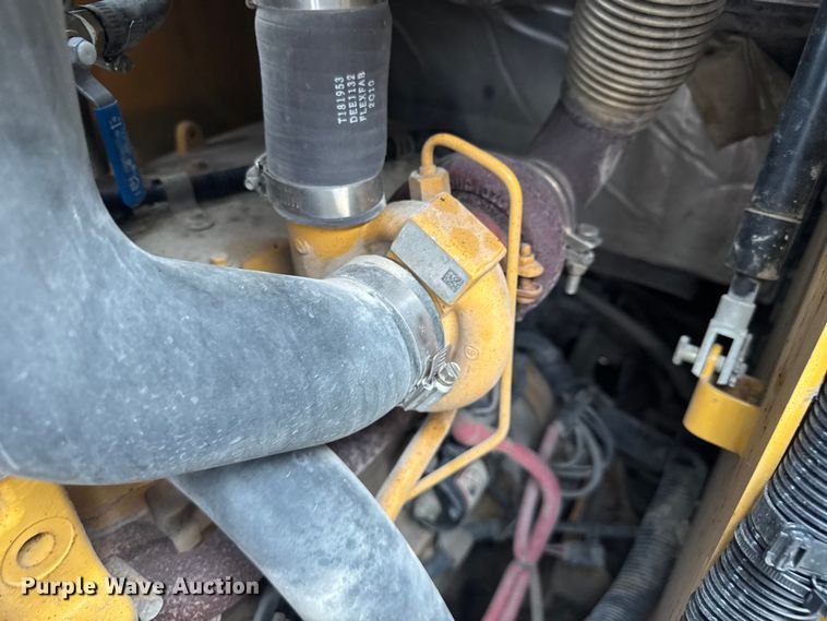 image for item EV1903 2010 John Deere 328D  skid steer loader