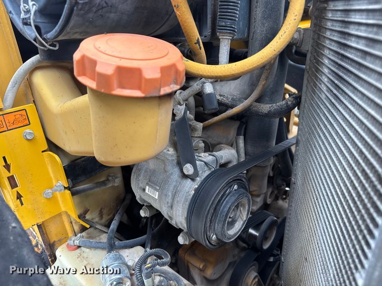 image for item EV1903 2010 John Deere 328D  skid steer loader