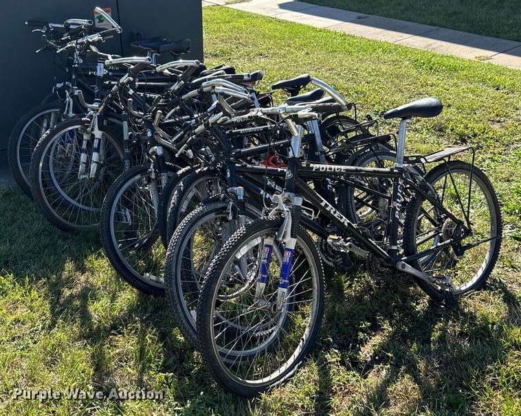 image for item EV1930 (11) Trek bicycles