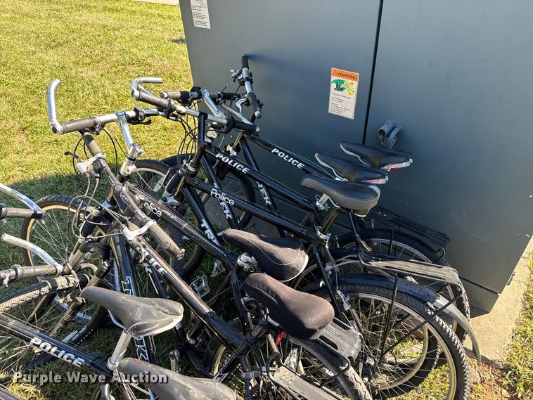 image for item EV1930 (11) Trek bicycles