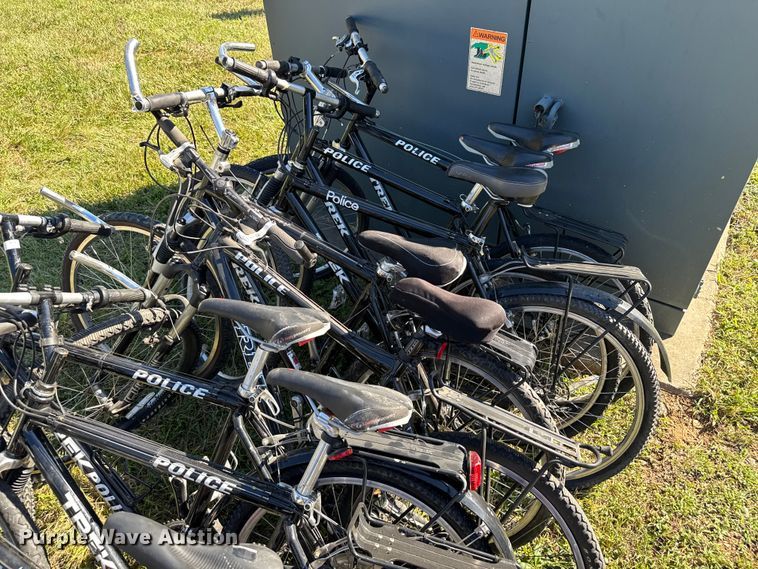 image for item EV1930 (11) Trek bicycles