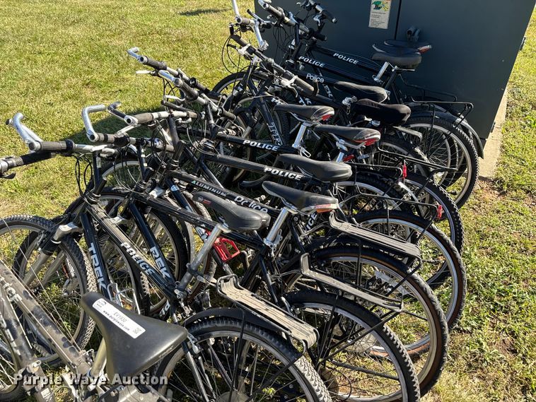 image for item EV1930 (11) Trek bicycles