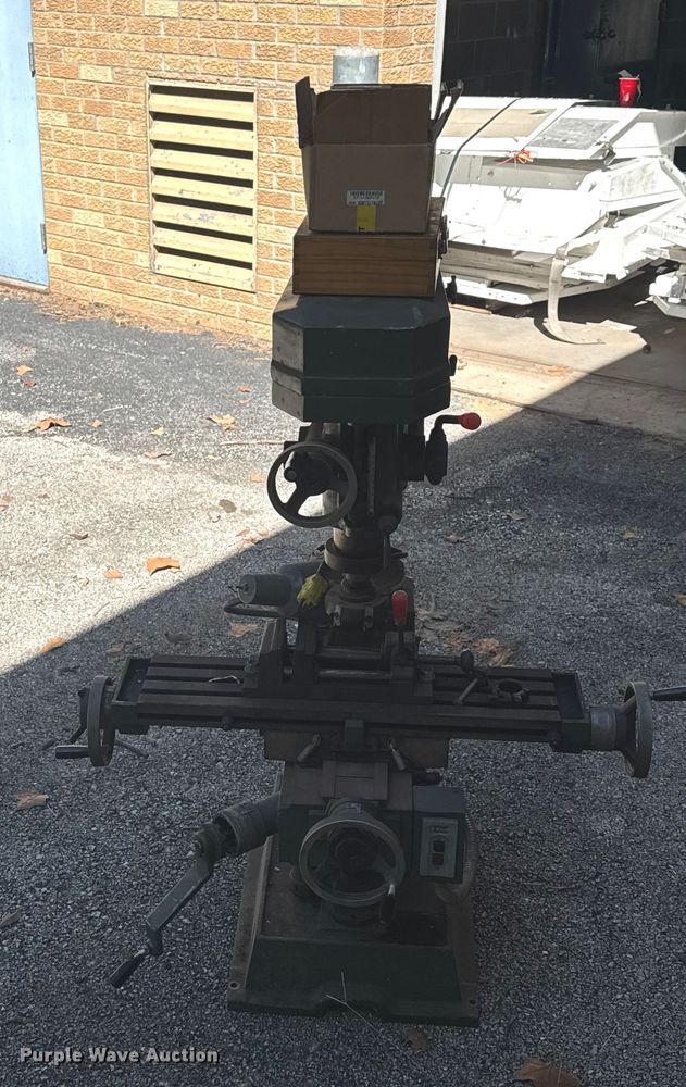 image for item EV1937 Jet JVM-626 milling machine