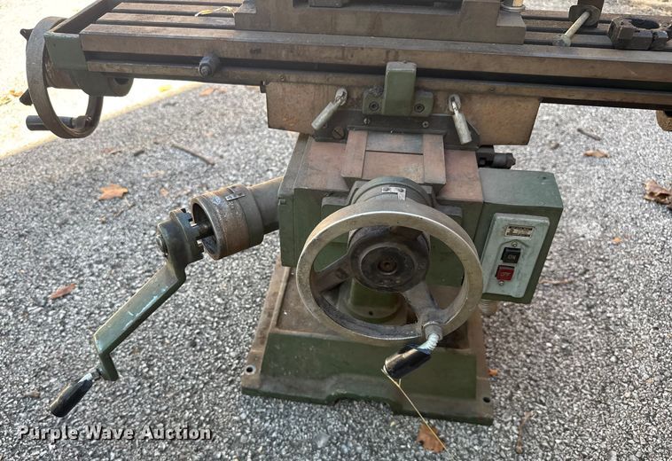 image for item EV1937 Jet JVM-626 milling machine