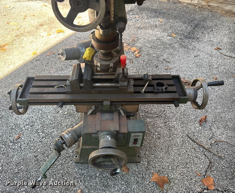 image for item EV1937 Jet JVM-626 milling machine