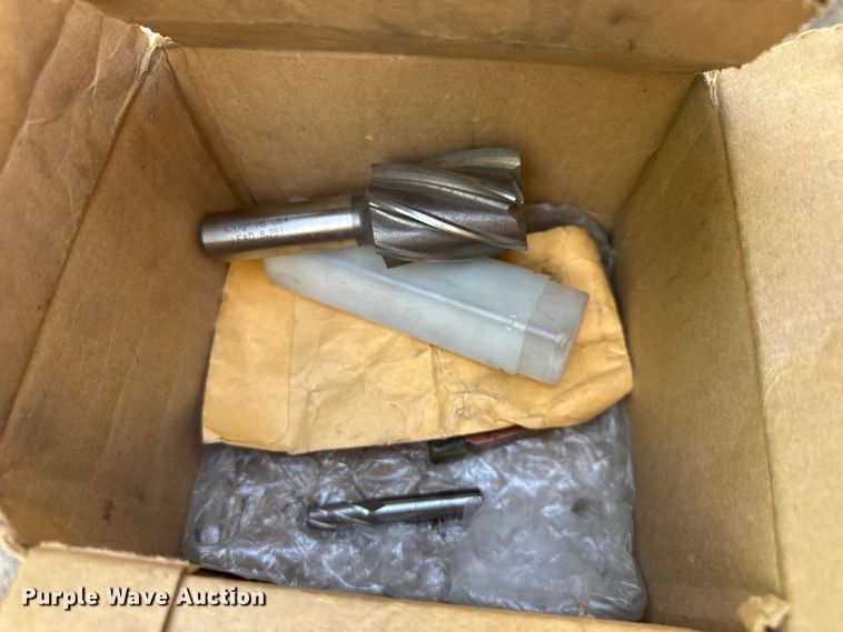 image for item EV1937 Jet JVM-626 milling machine