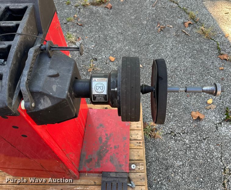 image for item EV1939 Snap-On EEWB308A motorcycle tire balancer