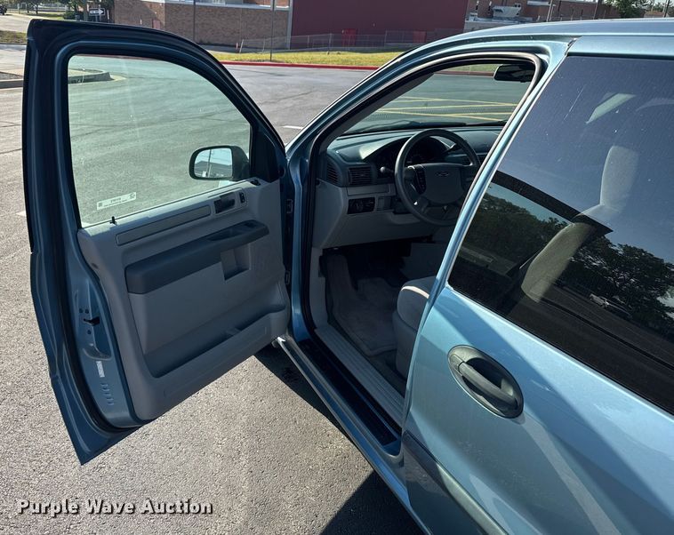 image for item EV1973 2007 Ford Freestar van