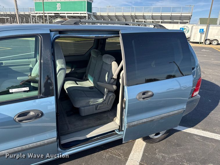 image for item EV1973 2007 Ford Freestar van