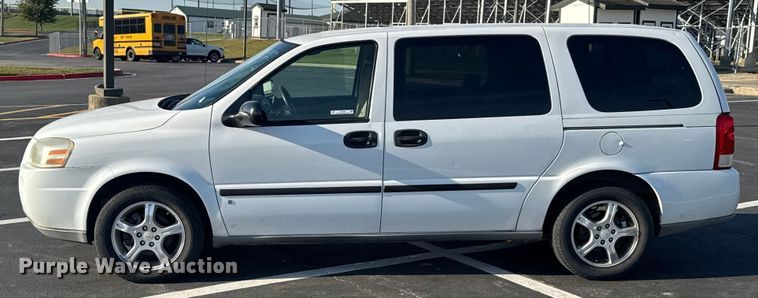 image for item EV1974 2008 Chevrolet Uplander van